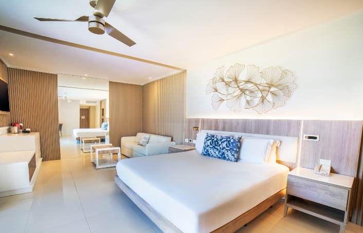 LUXURY HONEYMOON JACUZZI