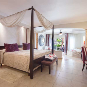 MAJESTIC JUNIOR SUITE SWIM UP