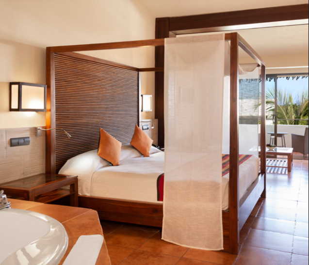 PRIVILEG DELUXE JUNIOR SUITE